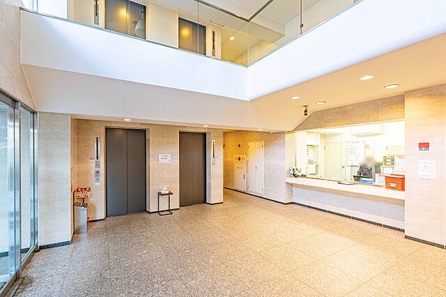 エントランス 広尾マンション 6階/-