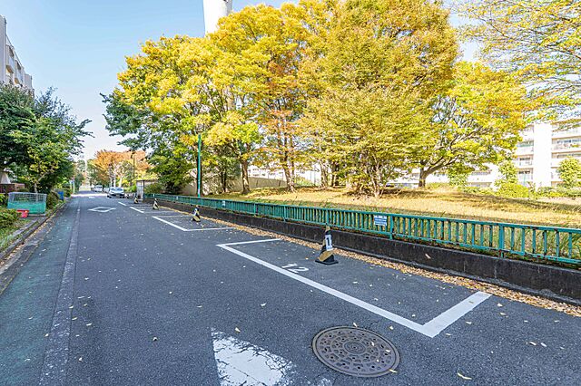 駐車場 多摩川住宅　ハの14号棟 1階/-