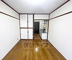 居間