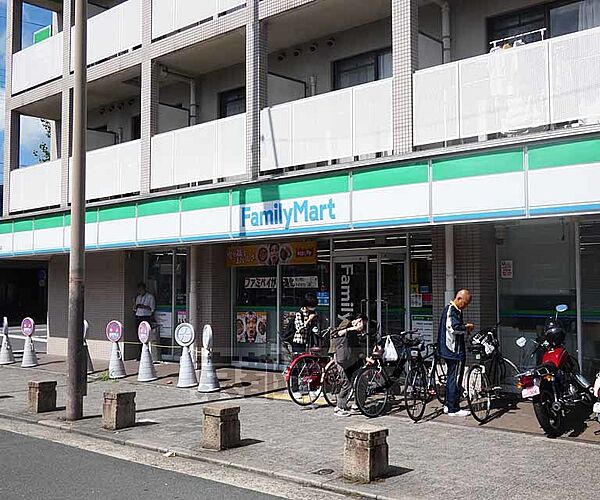 画像30:ファミリーマート出町店まで342m 鴨川近くのファミリーマート。