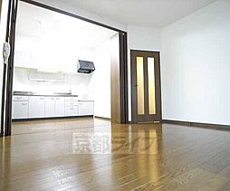 京都市営烏丸線 今出川駅 徒歩15分の賃貸マンション 4階3LDKのリビング/ダイニング