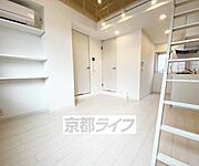 阪急西院駅徒歩5分、2025年築の物件です