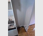 キッチン横に冷蔵庫スペースがあって便利です。