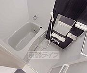 追い焚き機能付の浴室です。