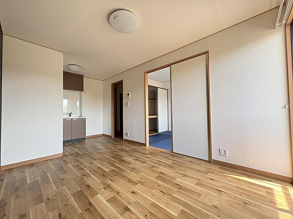 apartment 秋田県秋田市山王７丁目9番35号　秋田住宅流通センタ‐本社ビル1階