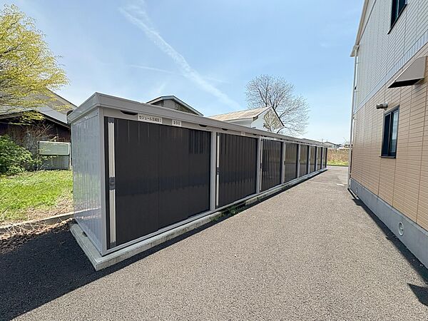 apartment 秋田県秋田市山王７丁目9番35号　秋田住宅流通センタ‐本社ビル1階
