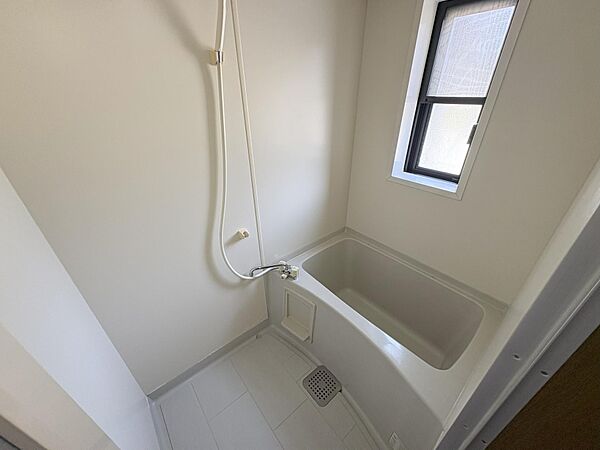 apartment 秋田県秋田市山王７丁目9番35号　秋田住宅流通センタ‐本社ビル1階