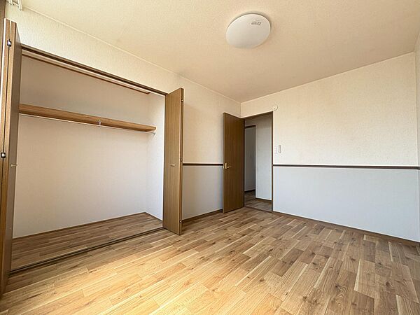 apartment 秋田県秋田市山王７丁目9番35号　秋田住宅流通センタ‐本社ビル1階