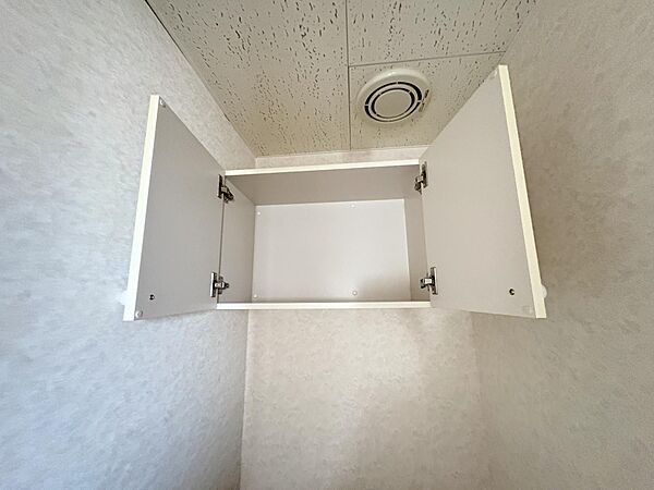 apartment 秋田県秋田市山王７丁目9番35号　秋田住宅流通センタ‐本社ビル1階