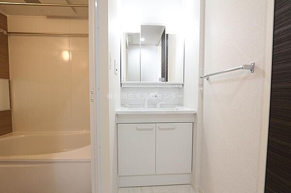 apartment 秋田県秋田市山王７丁目9番35号　秋田住宅流通センタ‐本社ビル1階