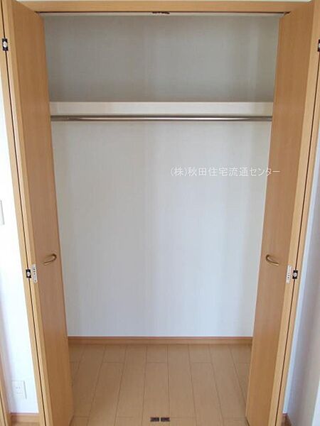apartment 秋田県秋田市山王７丁目9番35号　秋田住宅流通センタ‐本社ビル1階
