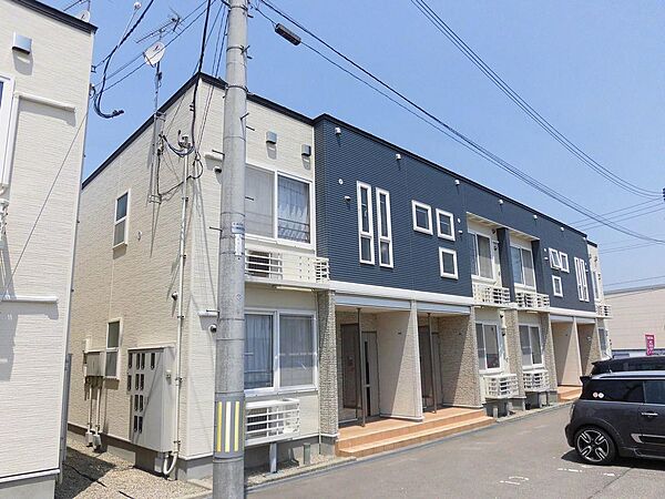 apartment 秋田県秋田市山王７丁目9番35号　秋田住宅流通センタ‐本社ビル1階