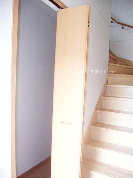 apartment 秋田県秋田市山王７丁目9番35号　秋田住宅流通センタ‐本社ビル1階