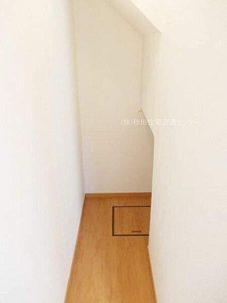 apartment 秋田県秋田市山王７丁目9番35号　秋田住宅流通センタ‐本社ビル1階