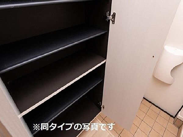 apartment 秋田県秋田市山王７丁目9番35号　秋田住宅流通センタ‐本社ビル1階