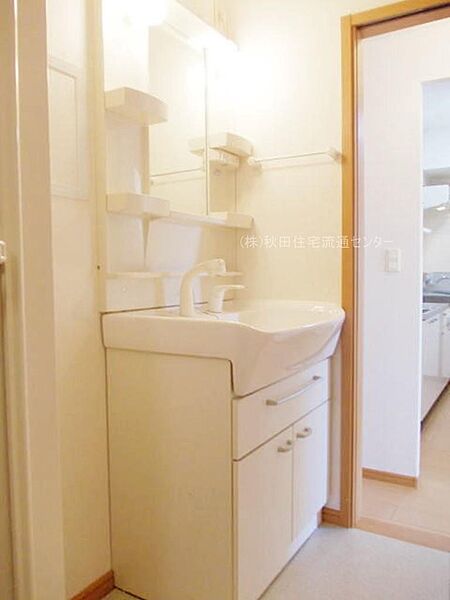 apartment 秋田県秋田市山王７丁目9番35号　秋田住宅流通センタ‐本社ビル1階