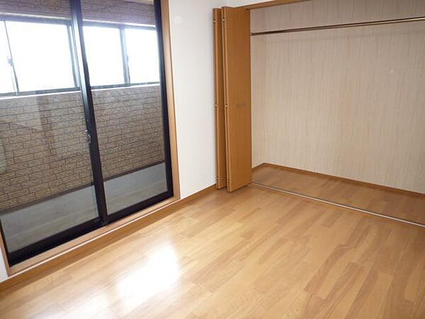 apartment 秋田県秋田市山王７丁目9番35号　秋田住宅流通センタ‐本社ビル1階