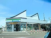 ファミリーマート秋田牛島東五丁目店(1、300m)