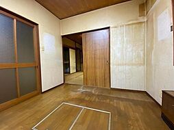 居間
