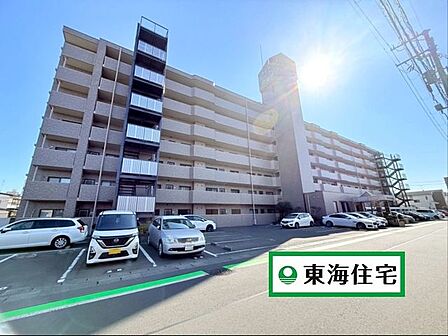 みやぎ生協 南小泉店徒歩1分(53m)、大和小学校徒歩6分(452m)で子育て世代も安心の立地!