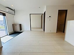 ホワイトステージSUYA 203 2階1LDKのリビング/ダイニング