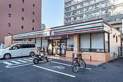 セブン-イレブン 荒川東日暮里2丁目店 97m