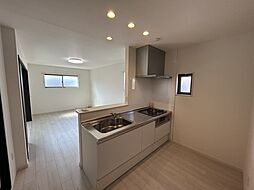 阪神本線 鳴尾・武庫川女子大前駅 徒歩14分の賃貸アパート 3階1LDKのリビング/ダイニング