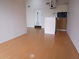 阪急神戸本線 芦屋川駅 徒歩8分の賃貸マンション 1階ワンルームのリビング/ダイニング