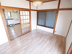 居間
