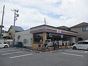 コンビニ「セブンイレブンまで290m」