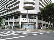 郵便局「板橋西郵便局まで910m」