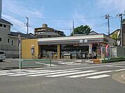コンビニ「セブンイレブンまで150m」