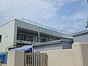 幼稚園、保育園「大泉小鳩幼稚園まで390m」