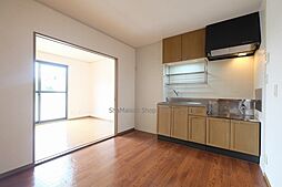 クイーンハイツII 1階3DKのリビング/ダイニング