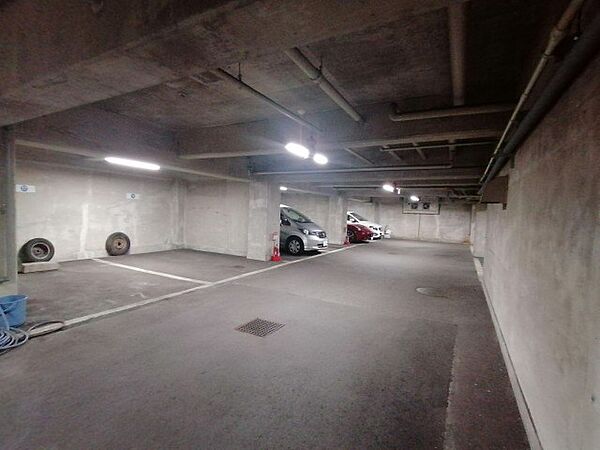 画像3:地下駐車場