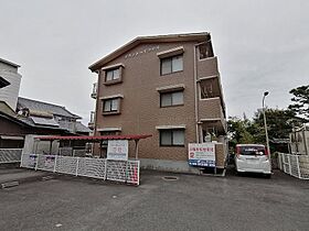 グランドハイツ中川  ｜ 京都府京田辺市田辺沓脱（賃貸マンション3LDK・3階・70.74㎡） その1