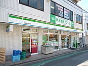 ファミリーマート 143m