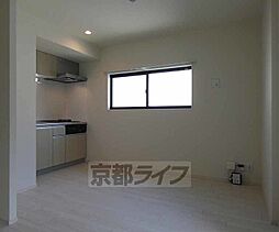 ハーモニーテラス納所町 101 1階1LDKのリビング/ダイニング