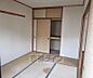 リビング/ダイニング：収納も出来るお部屋です