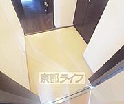 シューズボックスあります。