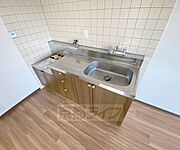 広めのシンクで洗い物がしやすいです。