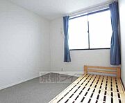 広々とした部屋です。