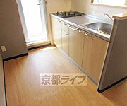 キッチンまわりも広々としています。