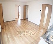 明るくてとても綺麗なお部屋です。