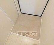 靴収納付つきの玄関です