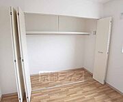 この部屋の収納は本当に大きいです