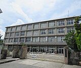 打出中学校まで1200m