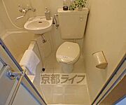 ゆとりのあるトイレスペースです。