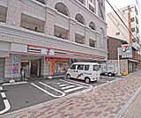 セブンイレブン京都西陣郵便局店まで76m 今出川通り沿いにあります。駐車場もあるので便利ですよ。