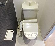 ウォシュレット付きのトイレです・